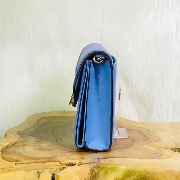 Michael Kors Kinsley Medium Wallet Crossbody Bag - Picture 3 of 8